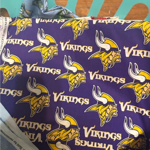 Purple Vikings dog bandanna - Picture 1 of 1